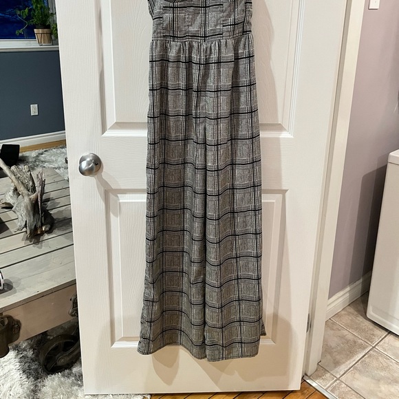 Wide Leg Jumpsuit - Picture 7 of 8